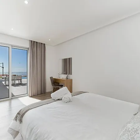 Luxury Casa Heights 3 Bedrooms Stunning Sea Views Contemporary Design Villa Calheta (Madeira)