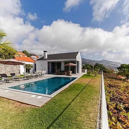 Villa Luxury Casa Heights 3 Bedrooms Stunning Sea Views